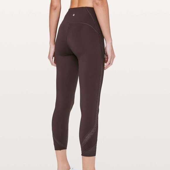 Lululemon Strength & Sweat Crop *23" - 10 Black Satin - Picture 1 of 8